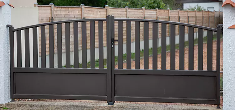 Advanced Gate Solutions in Oakbank, MB